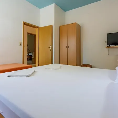 Broz Apartment *
